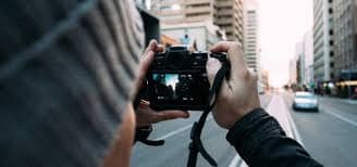 Perbedaan Videografi dan Fotografi Strategi Digital Marketing