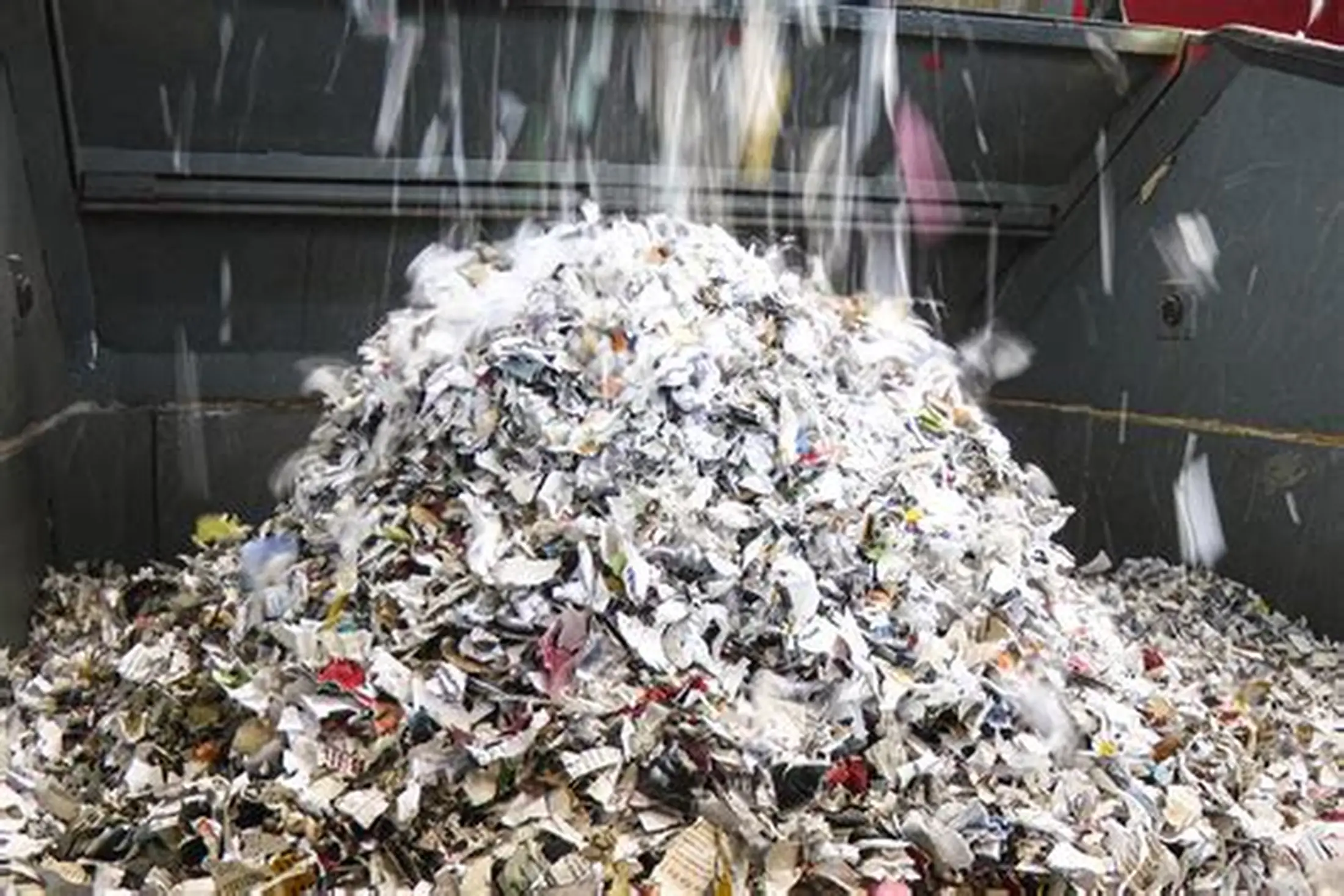 perbedaan menghancurkan botol plastik manual dan mesin