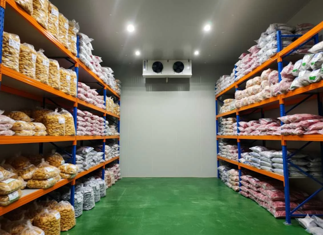 tempat penyimpanan produk dingin